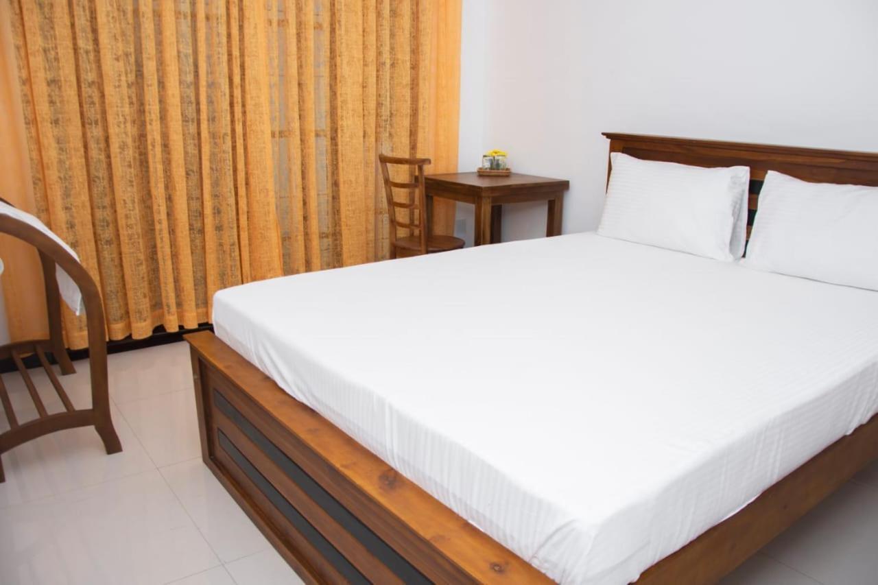 Sanmi Airport Resort Katunayaka Екстериор снимка